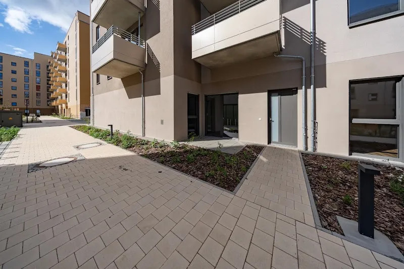Neubau mit Fußbodenheizung im Erstbezug / WBS 140 mit besonderem Wohnbedarf — photo 1